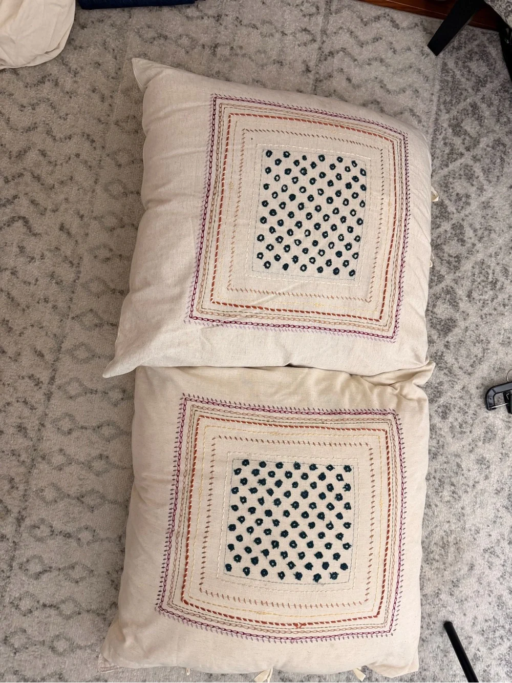 Anthropologie Embroidered Duvet Cover with pillows– Cream with Navy Pattern